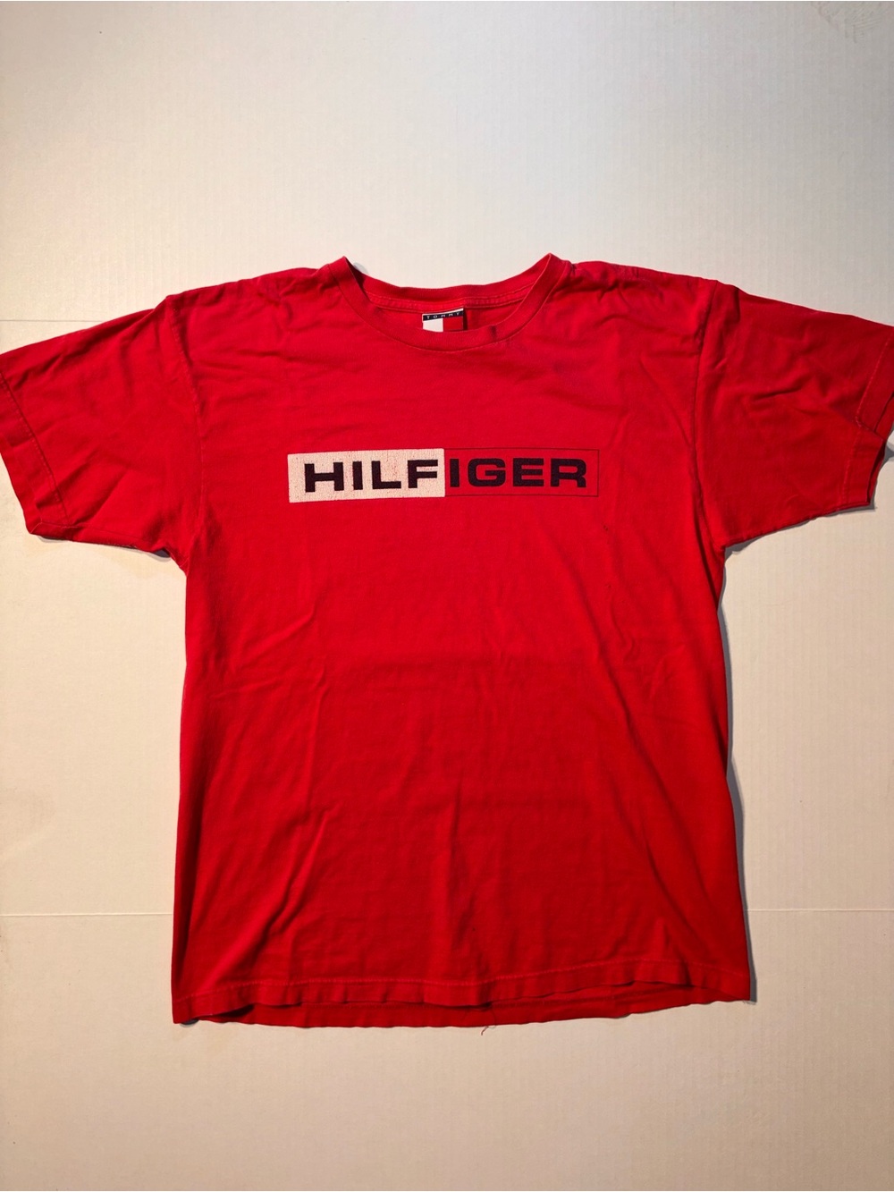 Vtg Tommy Hilfiger Box Logo Spellout 90’s Red Graphic T-shirt Sz Medium